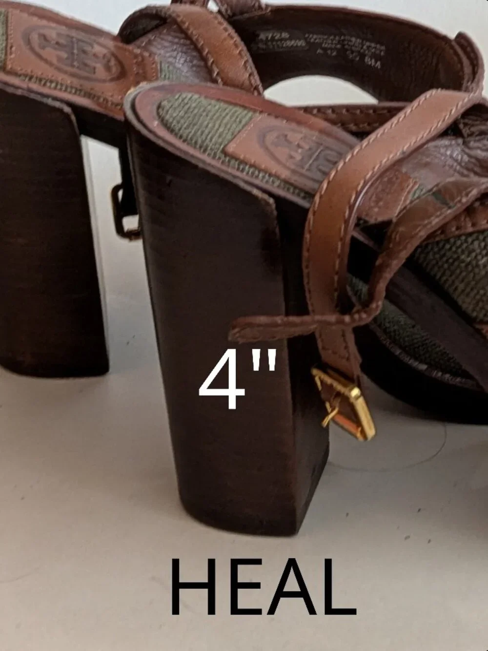 TORY BURCH Sandals / Brown leather with olive green fabric / 8M